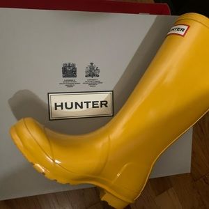 Brand new yellow rain boots Never worn